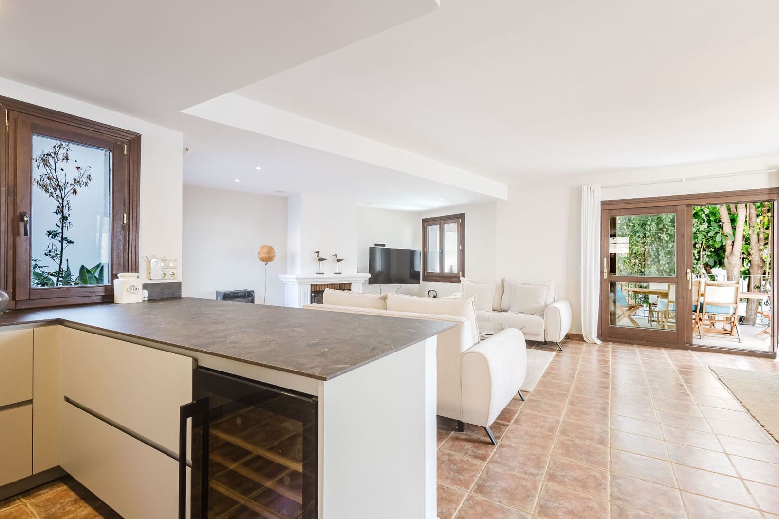 3 soveværelse Bungalow til salg i El Paraiso med swimmingpool garage - € 697.000 (Ref: 10031442)