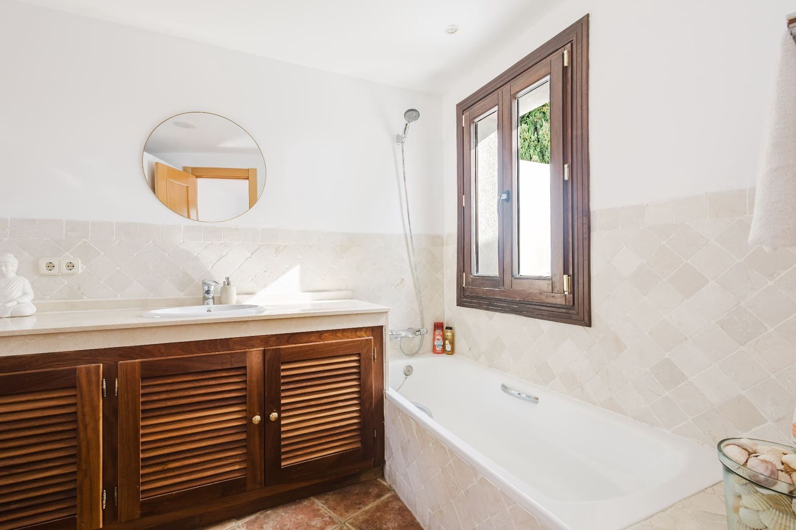 3 soveværelse Bungalow til salg i El Paraiso med swimmingpool garage - € 697.000 (Ref: 10031442)