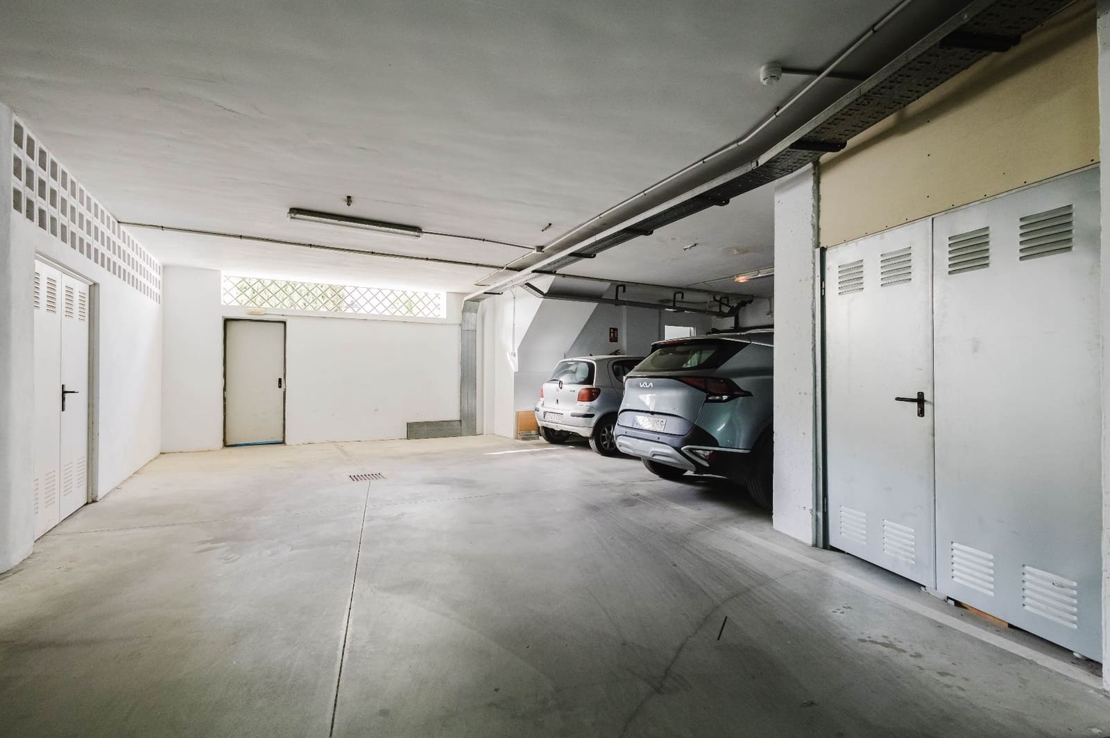 3 soveværelse Bungalow til salg i El Paraiso med swimmingpool garage - € 697.000 (Ref: 10031442)