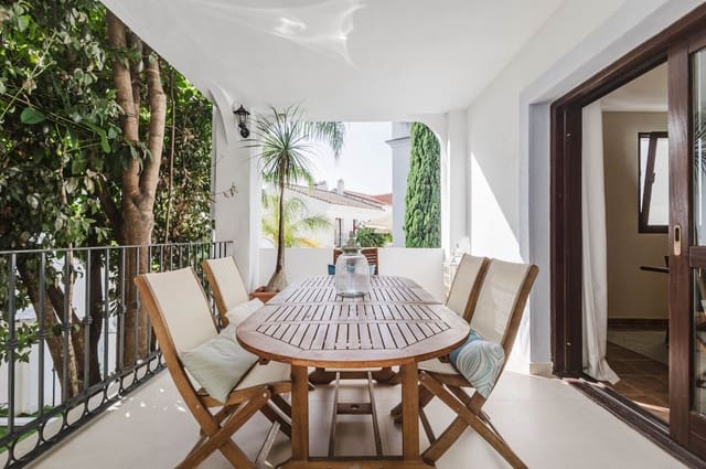 3 camera da letto Bungalow in vendita in El Paraiso, Estepona con piscina garage - 697.000 € (Rif: 10031442)