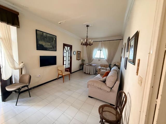 Chalet de 5 habitaciones en Campillos en venta - 219.000 € (Ref: 10031443)