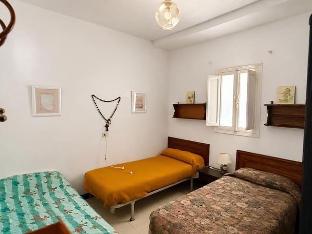 Chalet de 5 habitaciones en Campillos en venta - 219.000 € (Ref: 10031443)