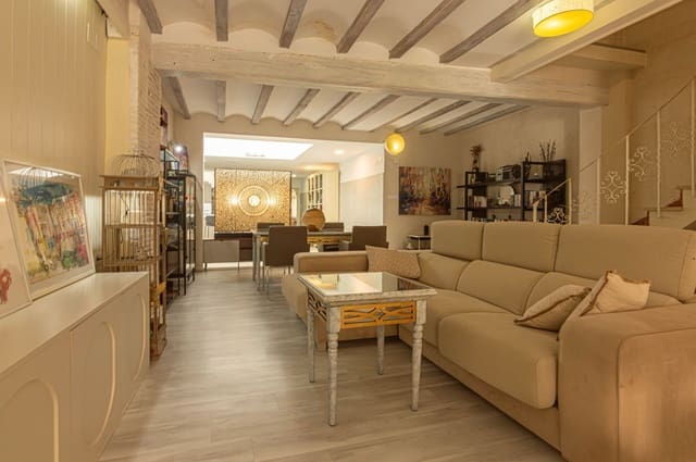 7 sypialnia Willa na sprzedaż w Oliva z garażem - 550 000 € (Ref: 10031444)
