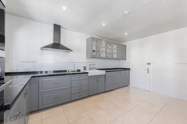 Chalet de 5 habitaciones en Mijas en venta con piscina garaje - 1.190.000 € (Ref: 10033425)