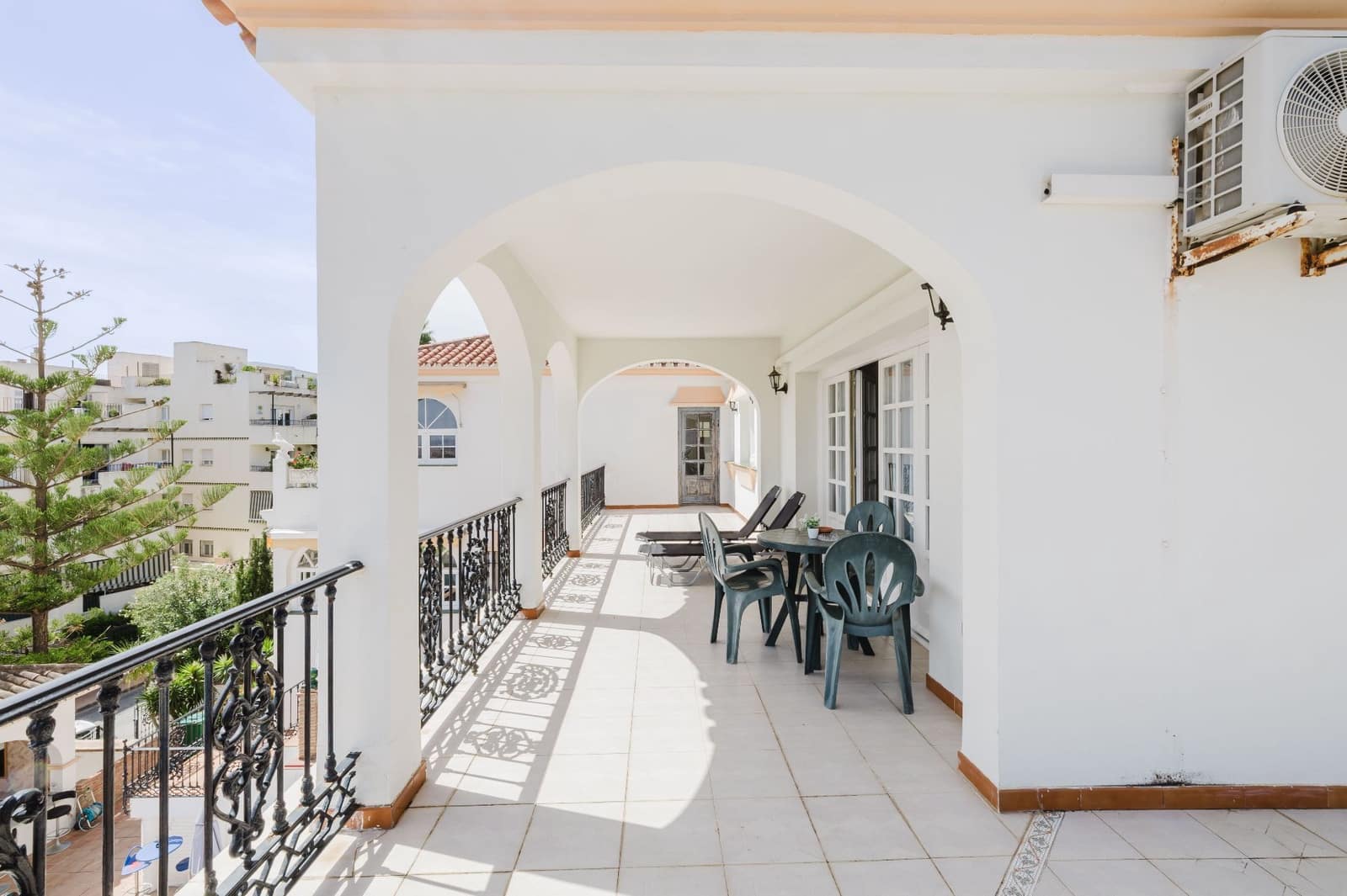 5 soveværelse Villa til salg i Mijas med swimmingpool garage - € 1.150.000 (Ref: 10033425)
