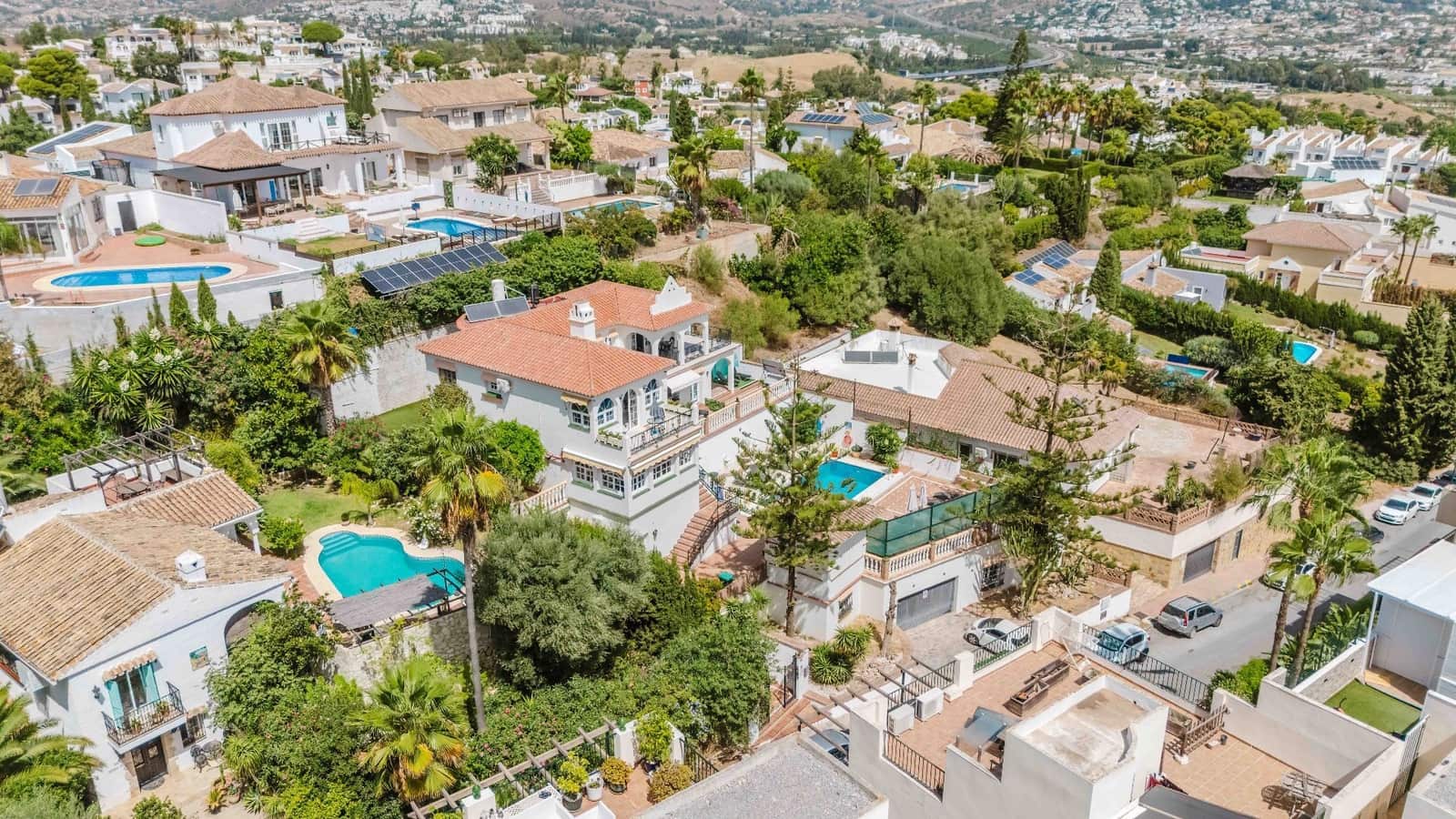 5 soveværelse Villa til salg i Mijas med swimmingpool garage - € 1.150.000 (Ref: 10033425)