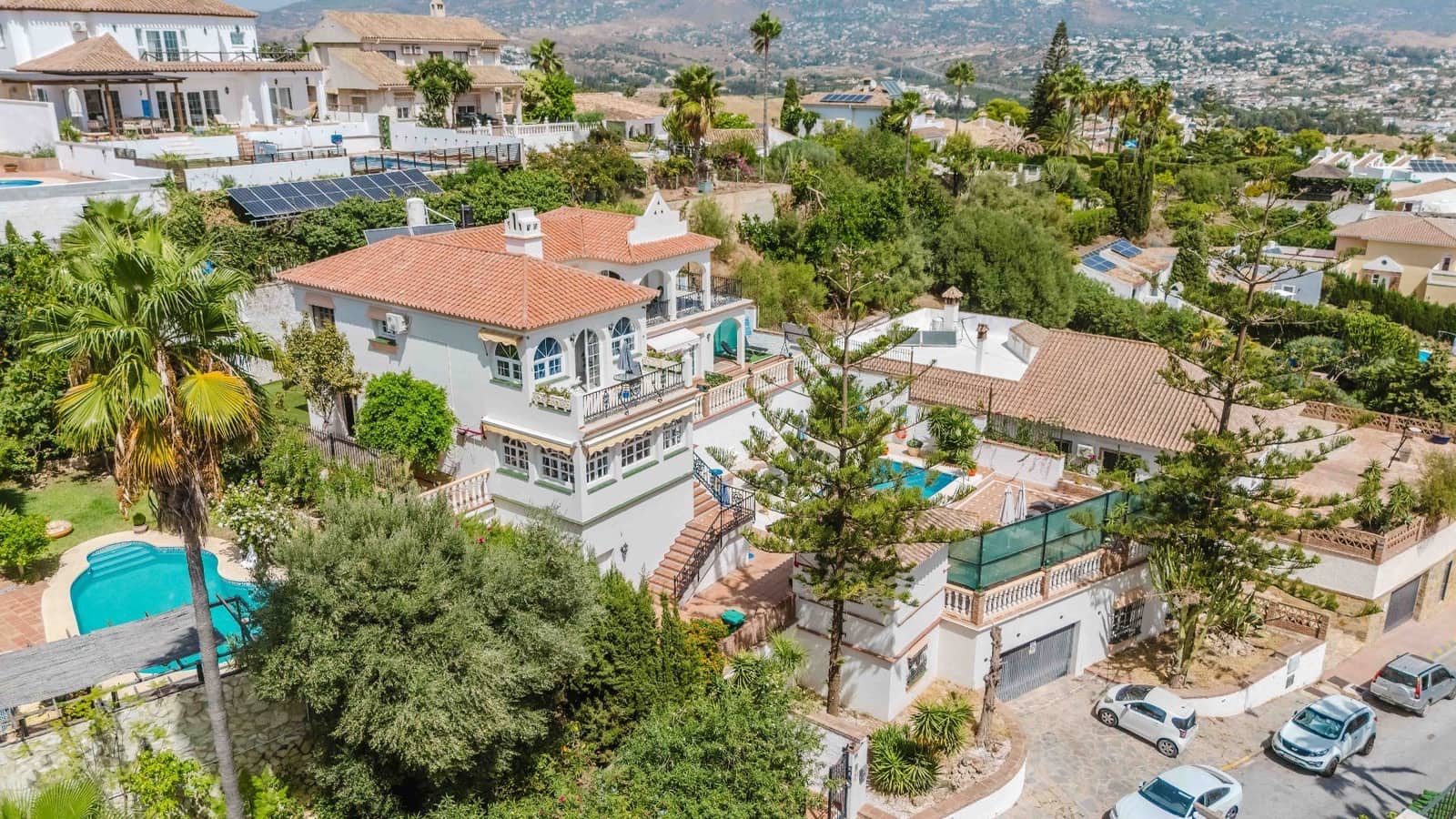 5 soveværelse Villa til salg i Mijas med swimmingpool garage - € 1.150.000 (Ref: 10033425)
