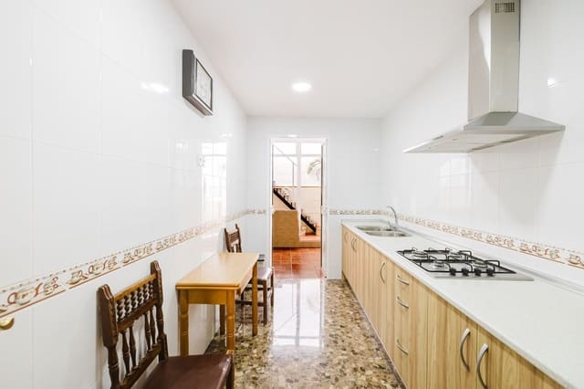 3 soveværelse Byhus til salg i Nerja - € 465.000 (Ref: 10033426)
