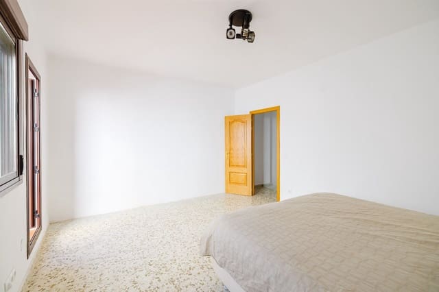 3 soveværelse Byhus til salg i Nerja - € 465.000 (Ref: 10033426)