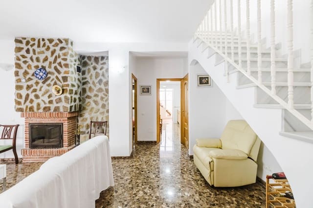 3 soveværelse Byhus til salg i Nerja - € 465.000 (Ref: 10033426)