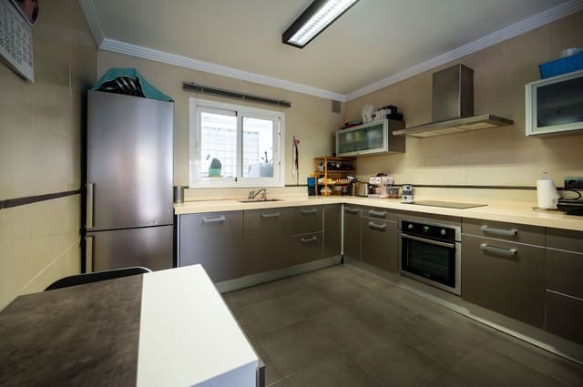 3 sovrum Lägenhet till salu i Ibiza stad med garage - 745 000 € (Ref: 10033427)
