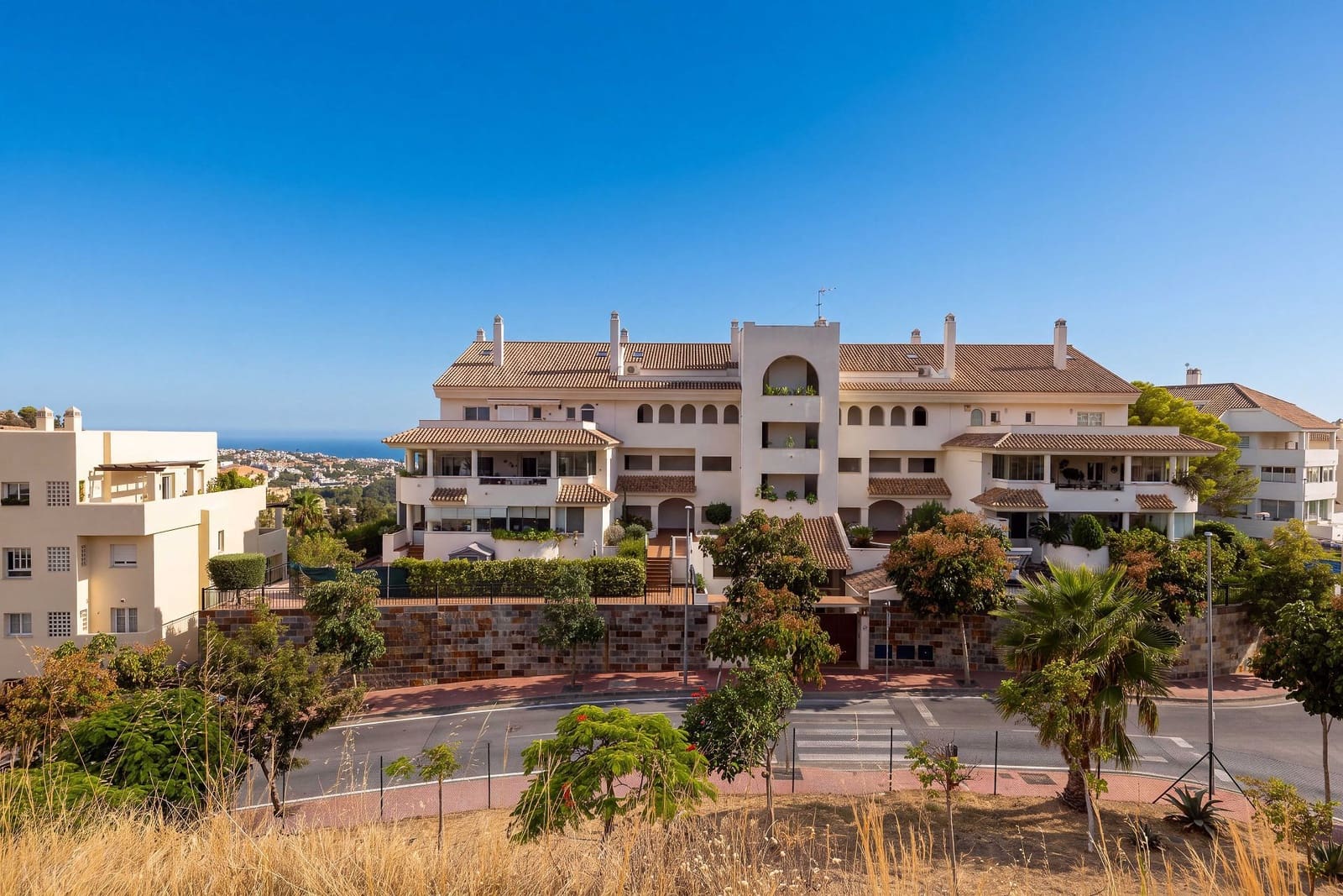 2 makuuhuone Asunto myytävänä paikassa Benalmadena mukana uima-altaan 
autotalli - 430 000 € (Ref: 10034868)