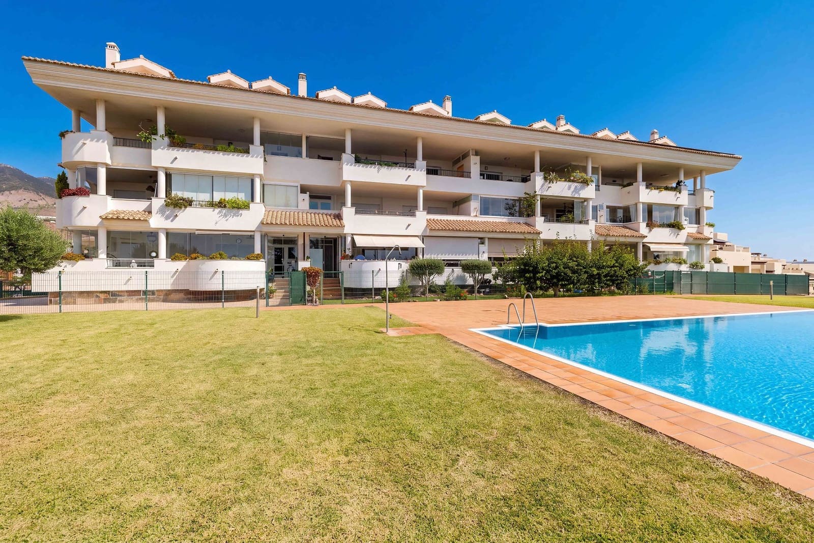 2 makuuhuone Asunto myytävänä paikassa Benalmadena mukana uima-altaan 
autotalli - 430 000 € (Ref: 10034868)