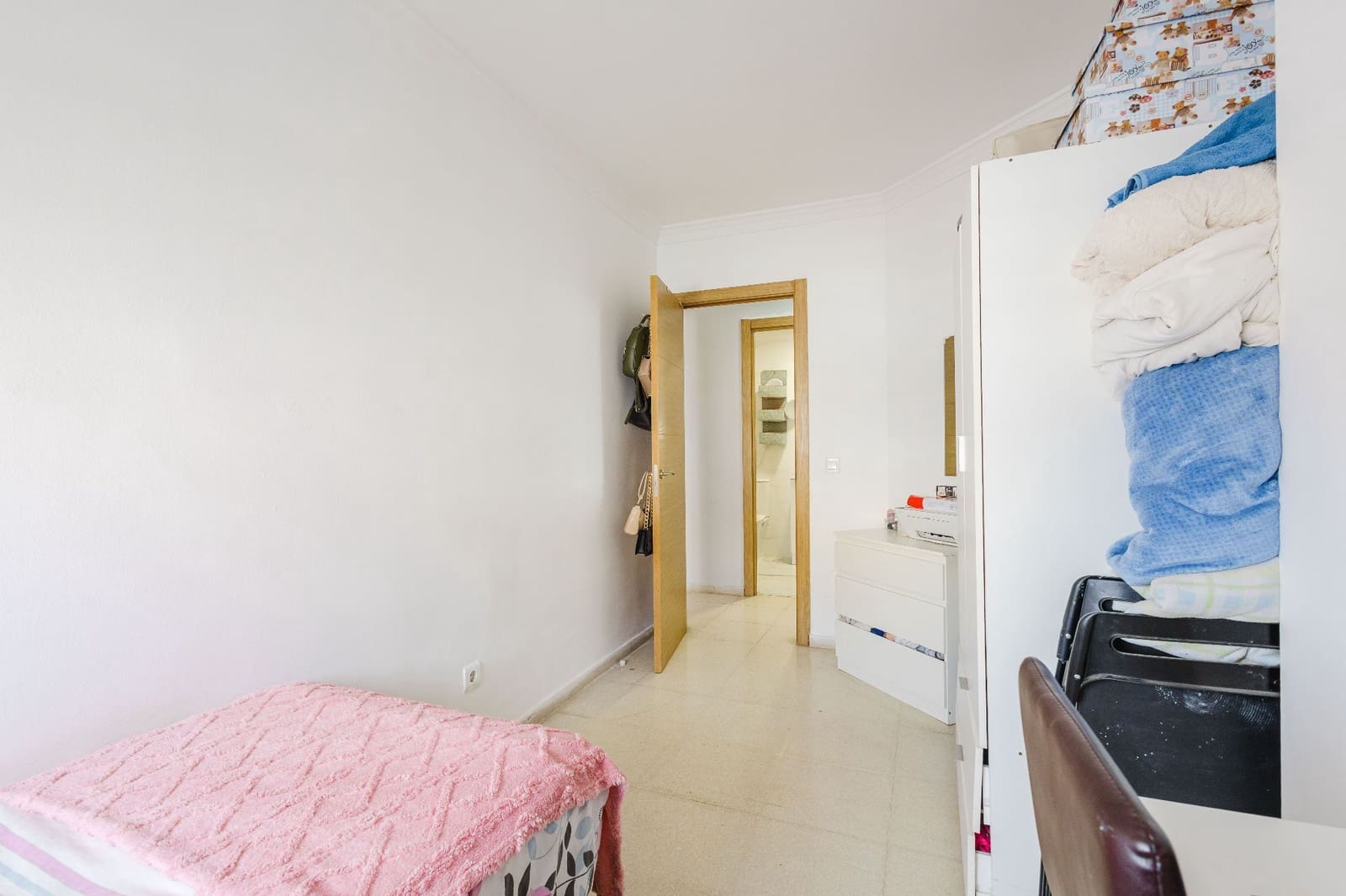 2 bedroom Flat for sale in Madrid city - € 215,000 (Ref: 10034869)
