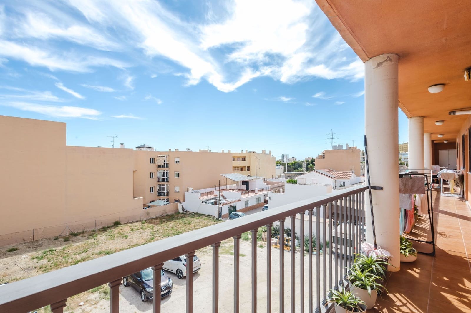 2 bedroom Flat for sale in Madrid city - € 215,000 (Ref: 10034869)
