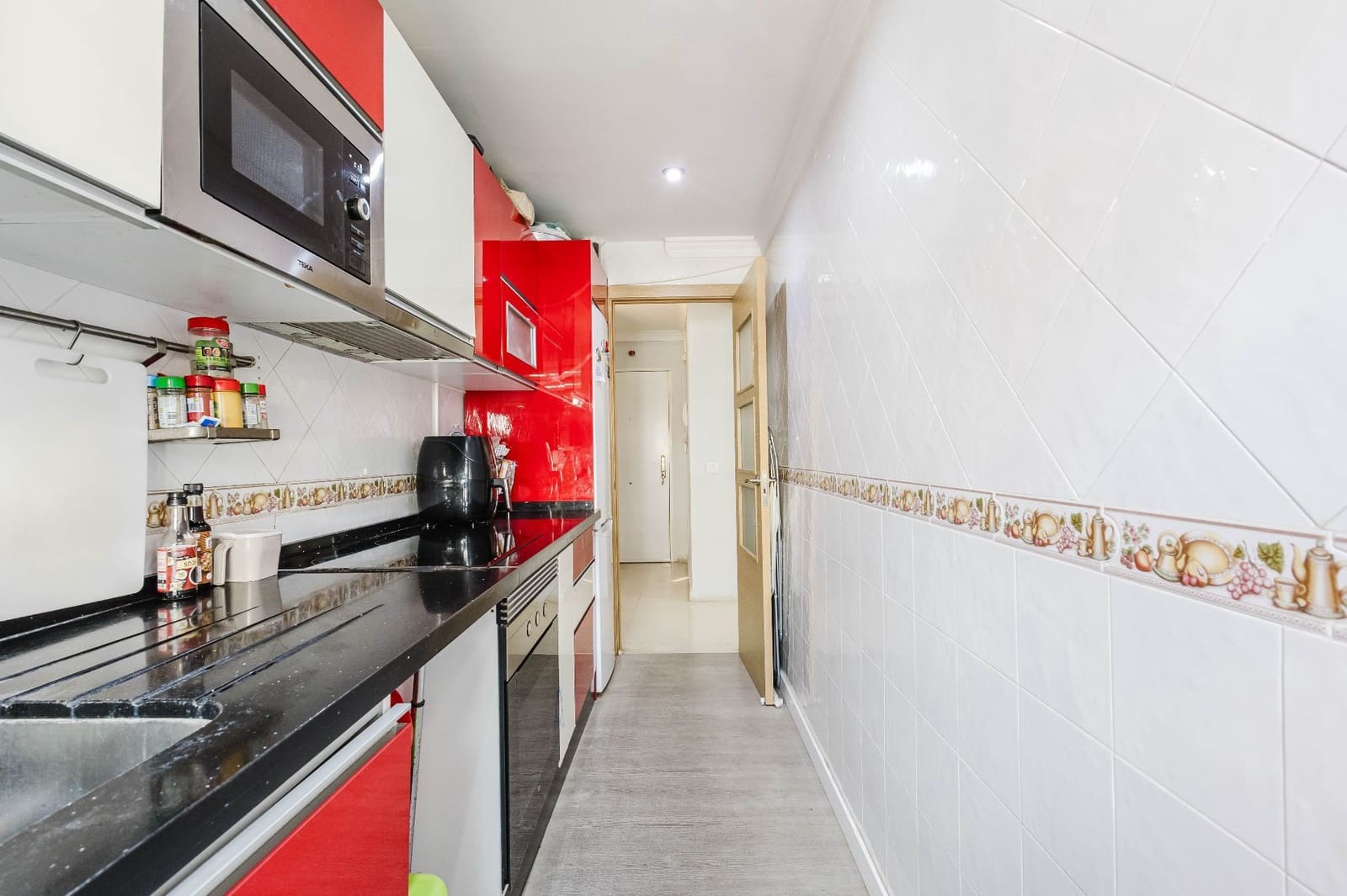 2 bedroom Flat for sale in Madrid city - € 215,000 (Ref: 10034869)