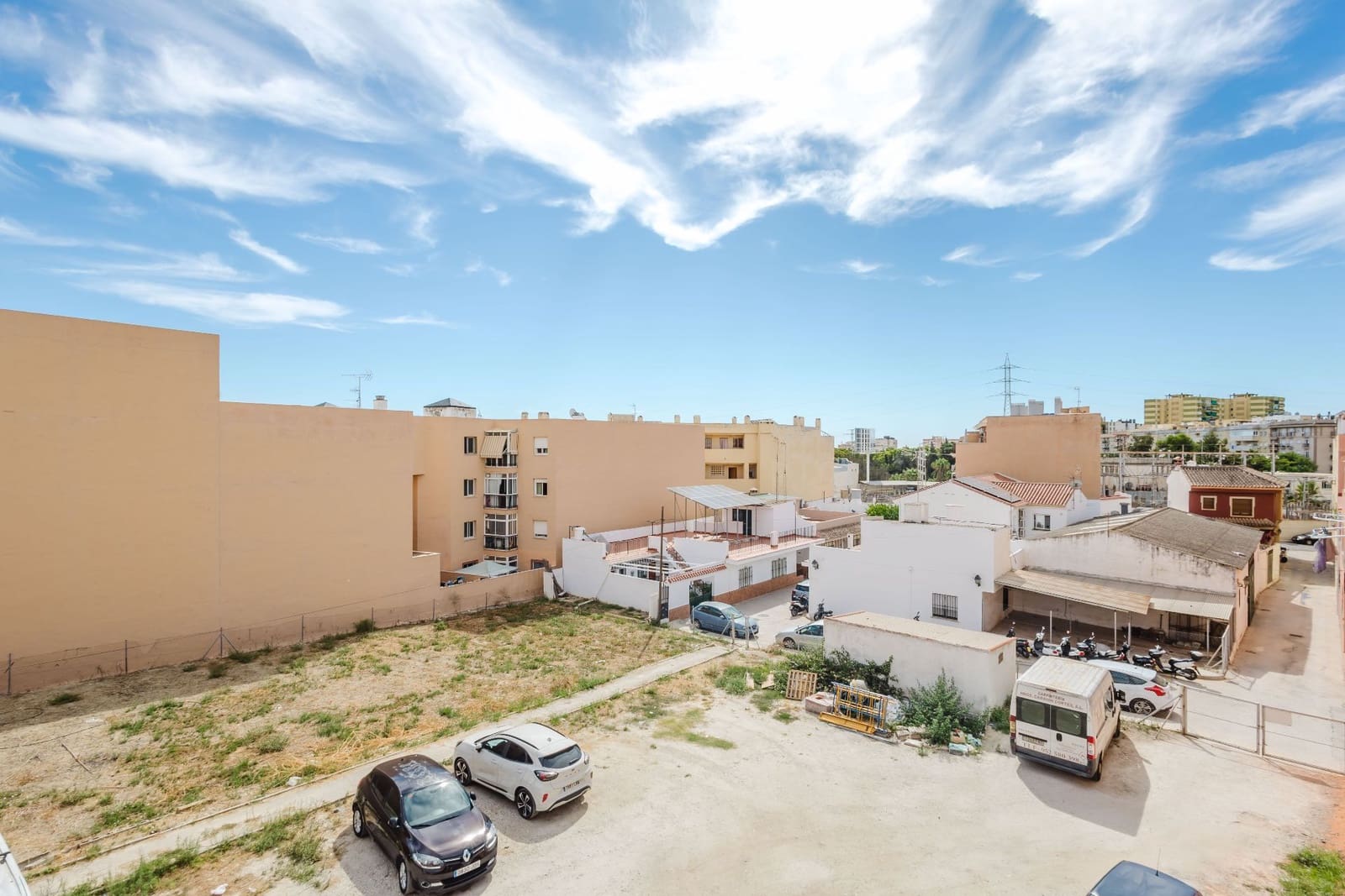 2 bedroom Flat for sale in Madrid city - € 215,000 (Ref: 10034869)