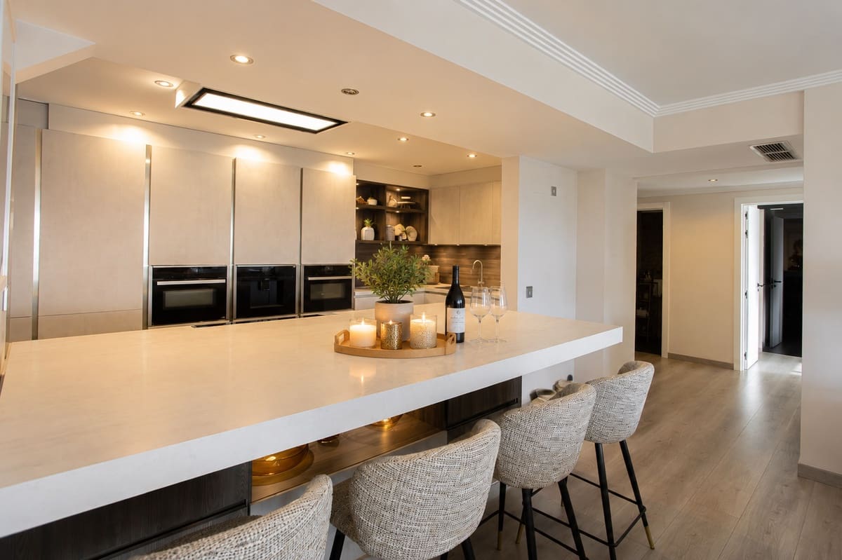 3 Zimmer Wohnung zu verkaufen in Madrid Stadt mit Pool Garage - 980.000 € (Ref: 10034871)