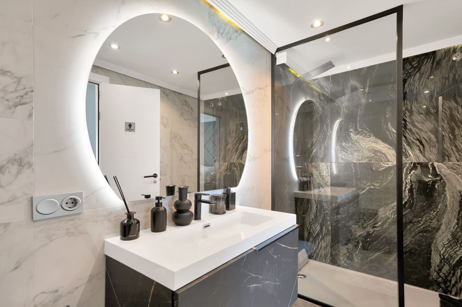 3 soverom Leilighet til salgs i Madrid by med svømmebasseng garasje - € 980 000 (Ref: 10034871)