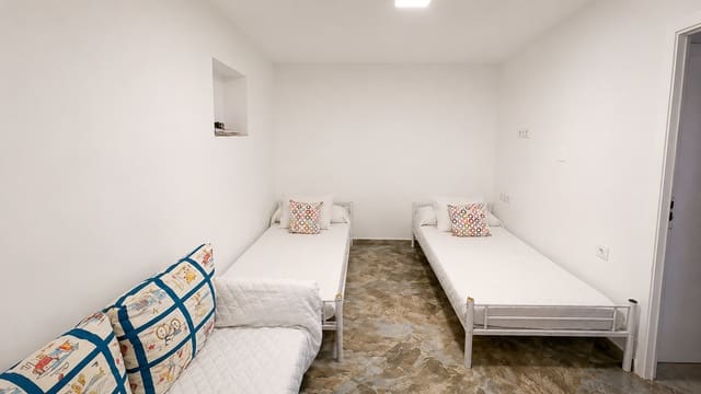 5 sypialnia Finka/Dom wiejski na sprzedaż w Puerto de la Torre, Miasto Málaga z basenem - 700 000 € (Ref: 10036332)