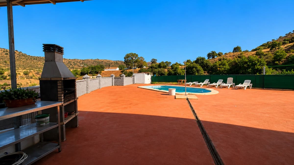 5 sypialnia Finka/Dom wiejski na sprzedaż w Puerto de la Torre z basenem - 700 000 € (Ref: 10036332)