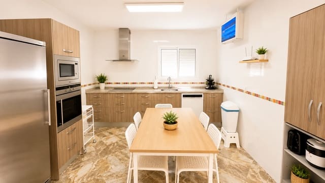 5 sypialnia Finka/Dom wiejski na sprzedaż w Puerto de la Torre, Miasto Málaga z basenem - 700 000 € (Ref: 10036332)
