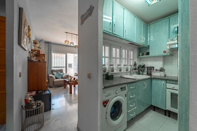 Piso de 3 habitaciones en Rincón de la Victoria en venta con piscina garaje - 319.000 € (Ref: 10036333)
