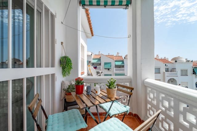 Piso de 3 habitaciones en Rincón de la Victoria en venta con piscina garaje - 319.000 € (Ref: 10036333)