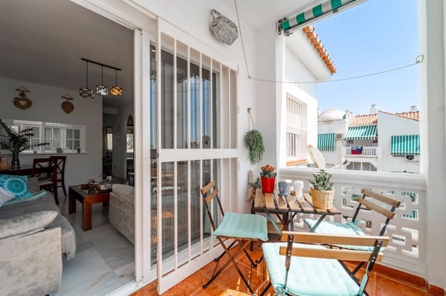 Piso de 3 habitaciones en Rincón de la Victoria en venta con piscina garaje - 319.000 € (Ref: 10036333)