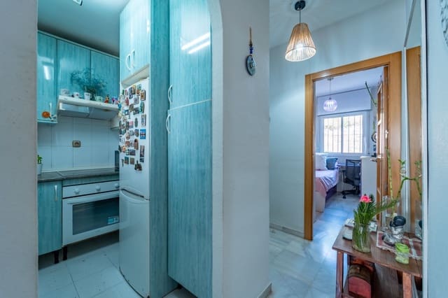 Piso de 3 habitaciones en Rincón de la Victoria en venta con piscina garaje - 319.000 € (Ref: 10036333)