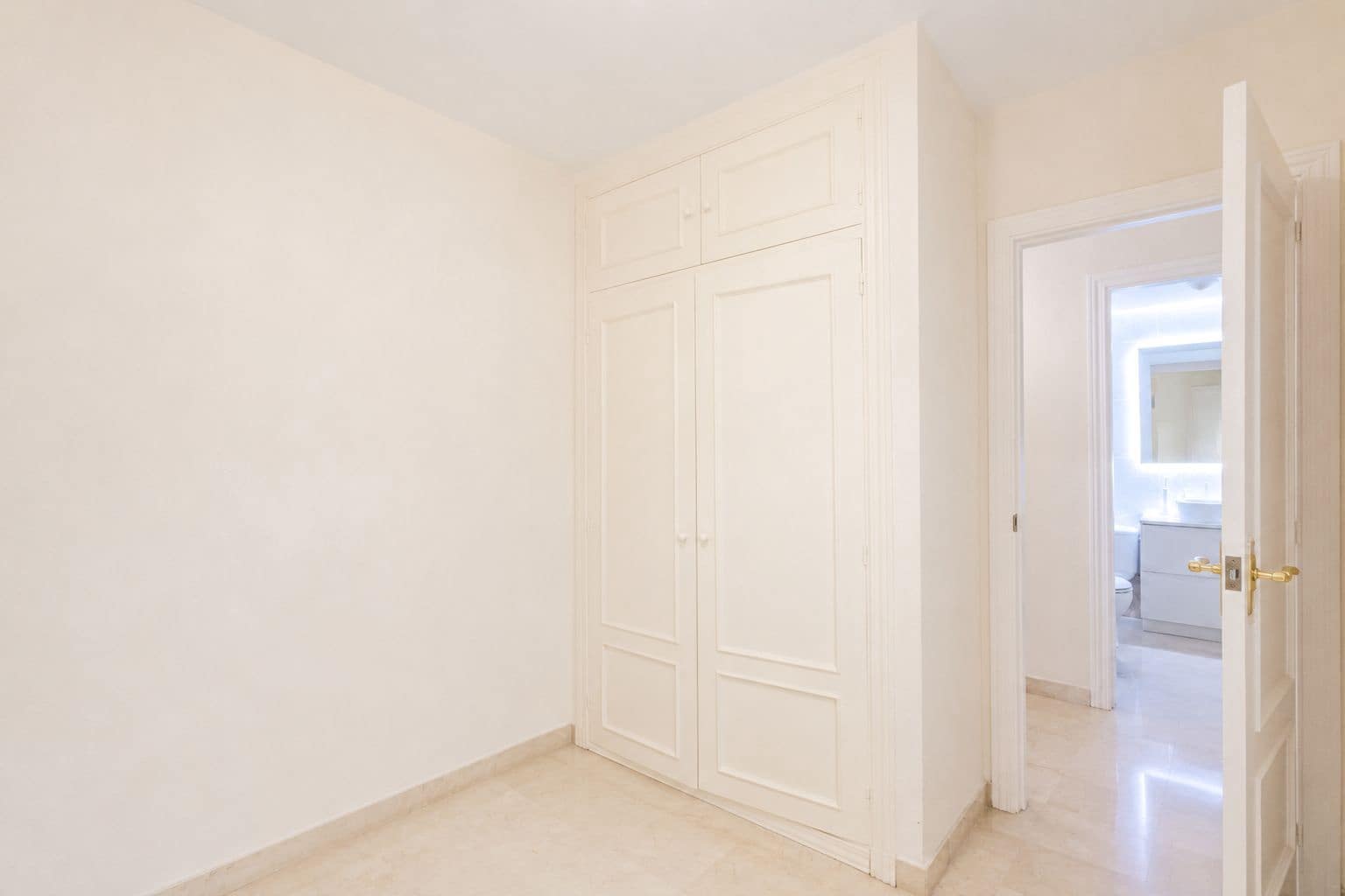 4 soveværelse Lejlighed til salg i Marbella med garage - € 450.000 (Ref: 10040316)