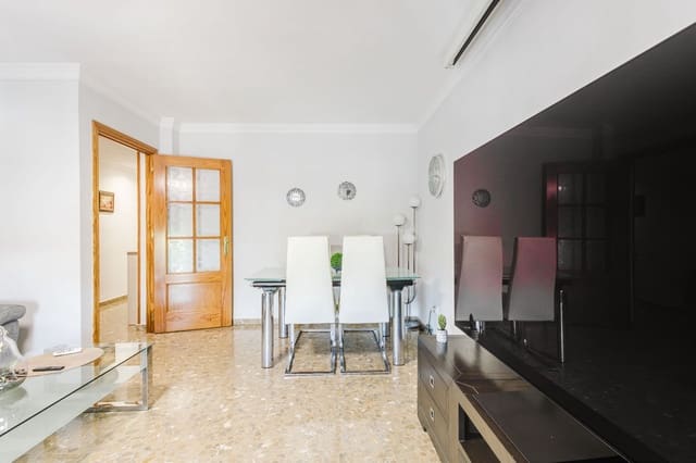 Pareado de 4 habitaciones en Marbella en venta - 460.000 € (Ref: 10042483)