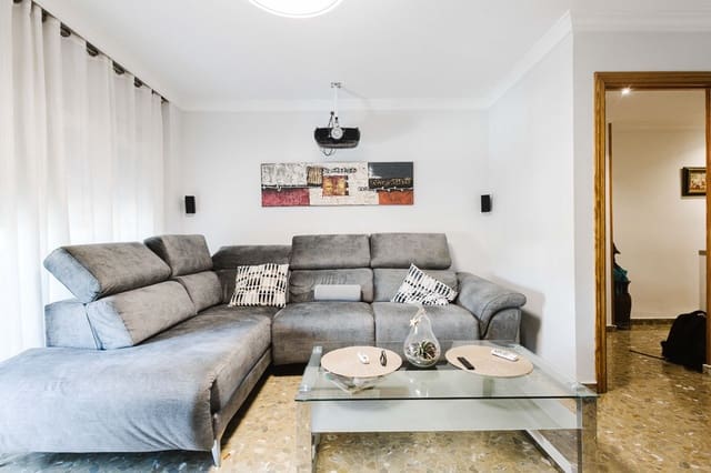 Pareado de 4 habitaciones en Marbella en venta - 460.000 € (Ref: 10042483)