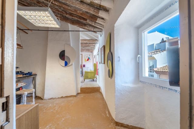 6 bedroom Finca/Country House for sale in Villanueva del Rosario - € 239,000 (Ref: 10044443)