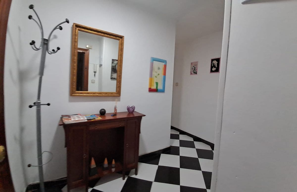 3 slaapkamer Flat te koop in Malaga stad - € 326.000 (Ref: 10054624)