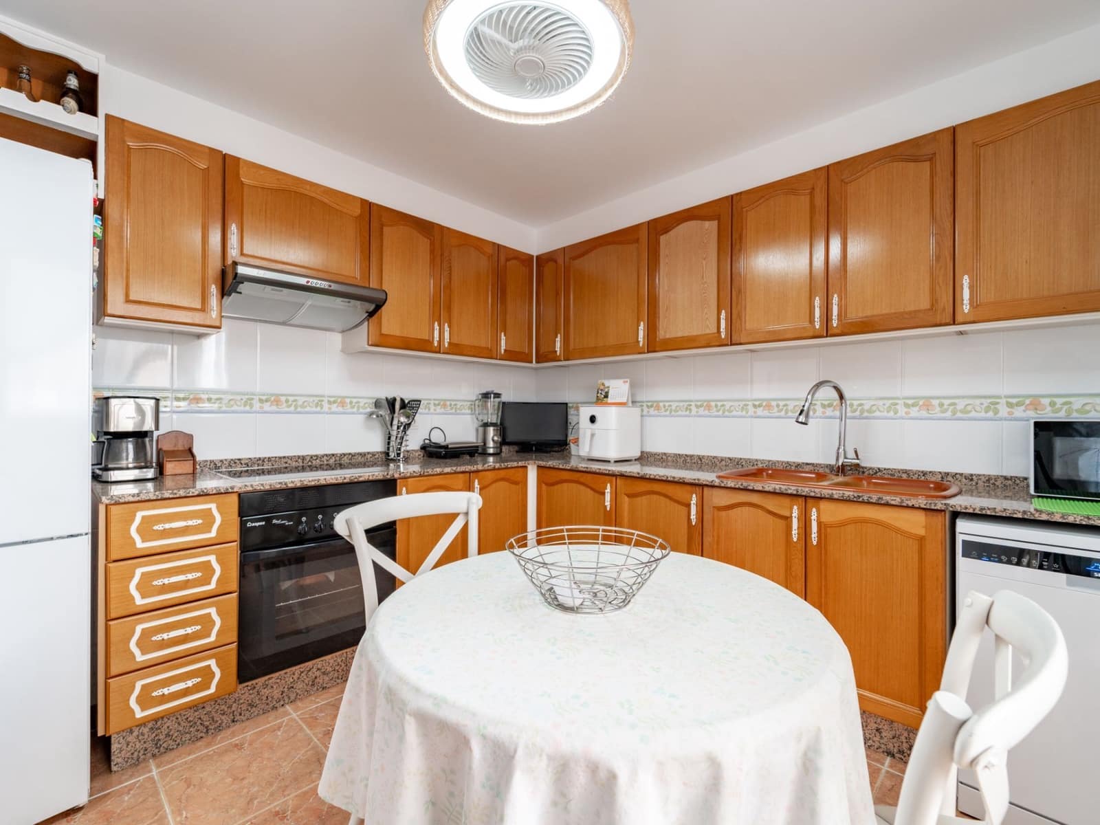 3 chambre Appartement à vendre à Marbella avec piscine garage - 469 000 € (Ref: 10061250)