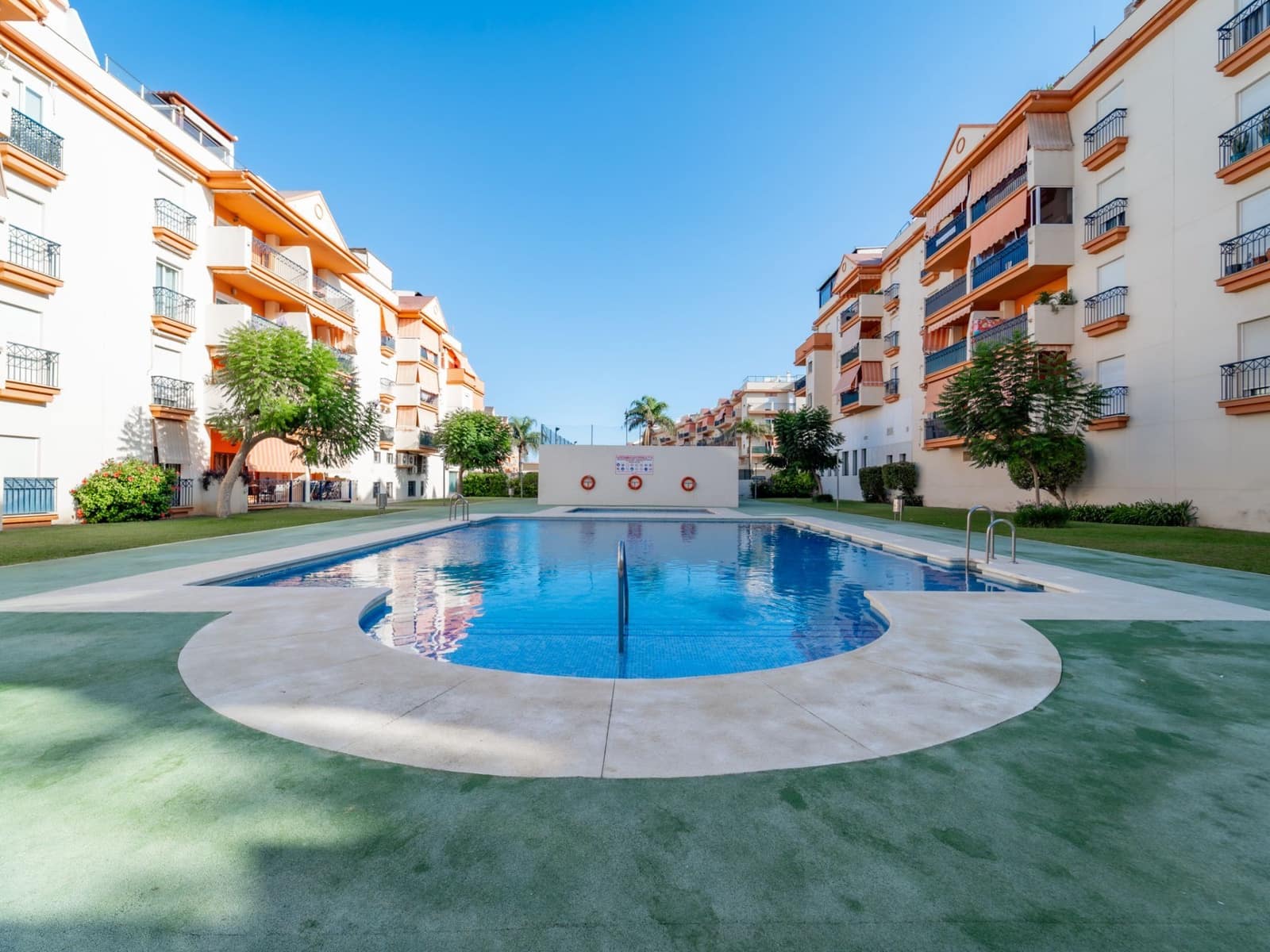 3 chambre Appartement à vendre à Marbella avec piscine garage - 469 000 € (Ref: 10061250)