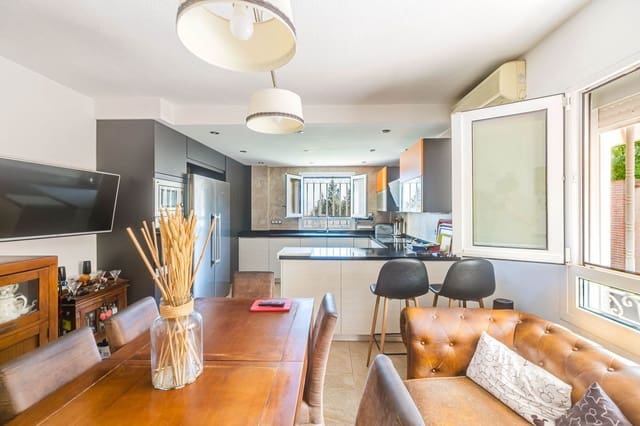 4 sypialnia Willa na sprzedaż w Alhaurín de la Torre z basenem garażem - 72 900 € (Ref: 10063760)