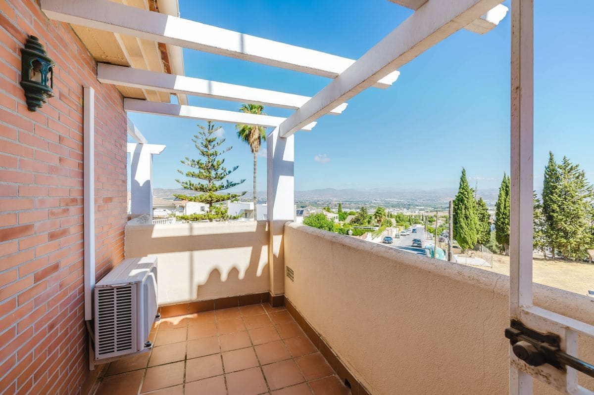4 soveværelse Villa til salg i Alhaurin de la Torre med swimmingpool garage - € 729.000 (Ref: 10063760)