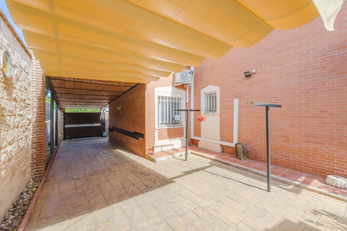4 soveværelse Villa til salg i Alhaurin de la Torre med swimmingpool garage - € 729.000 (Ref: 10063760)
