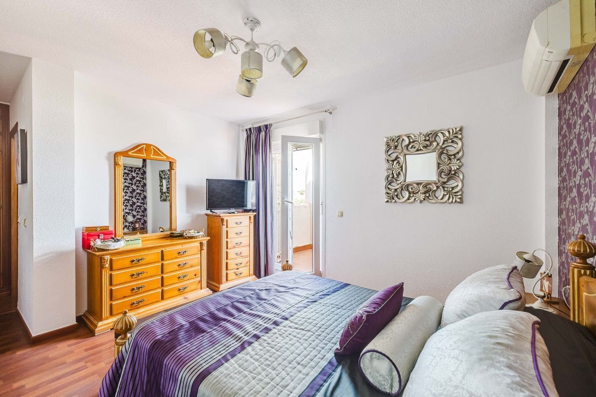 4 soveværelse Villa til salg i Alhaurin de la Torre med swimmingpool garage - € 729.000 (Ref: 10063760)