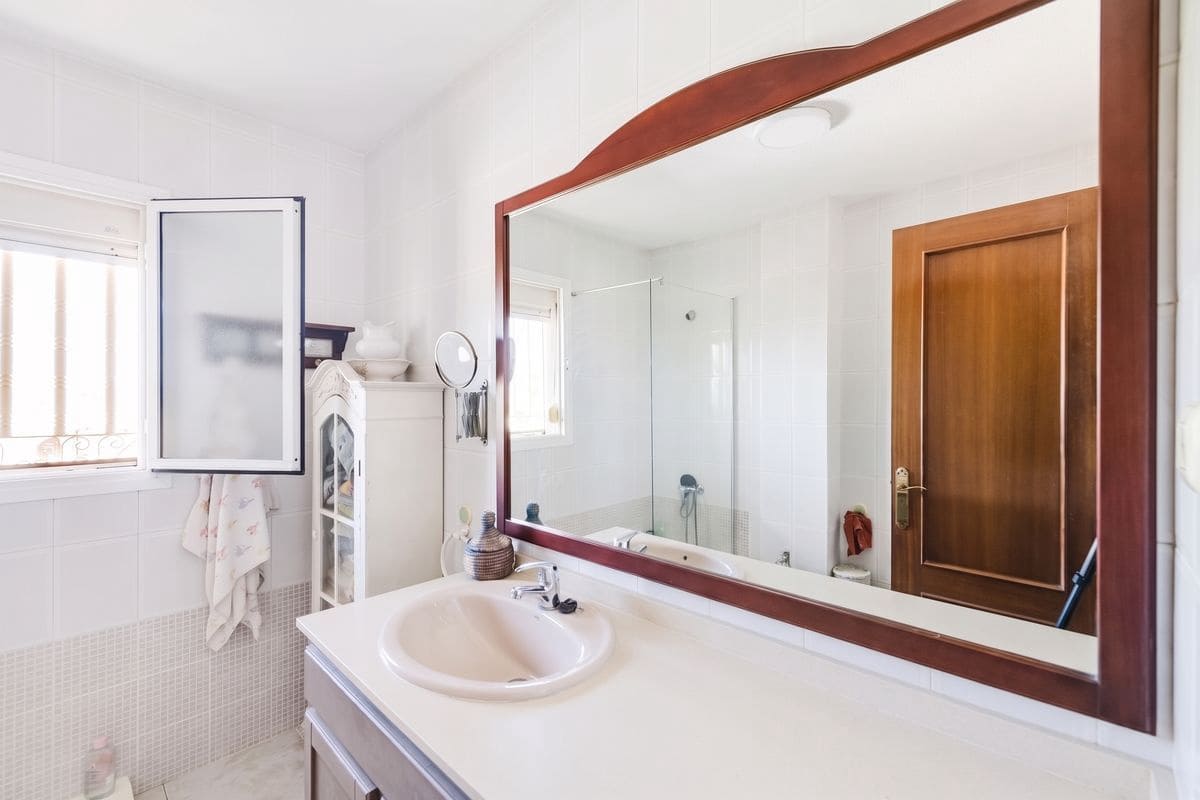 4 soveværelse Villa til salg i Alhaurin de la Torre med swimmingpool garage - € 729.000 (Ref: 10063760)