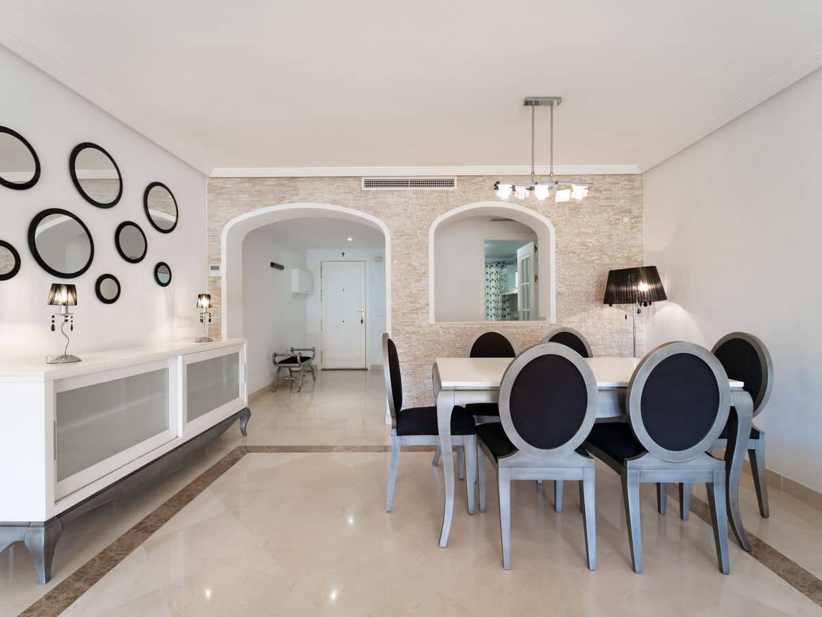 3 bedroom Flat for sale in Benahavis with pool garage - € 475,000 (Ref: 10067048)