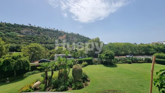 3 bedroom Flat for sale in Benahavís with pool garage - € 475,000 (Ref: 10067048)