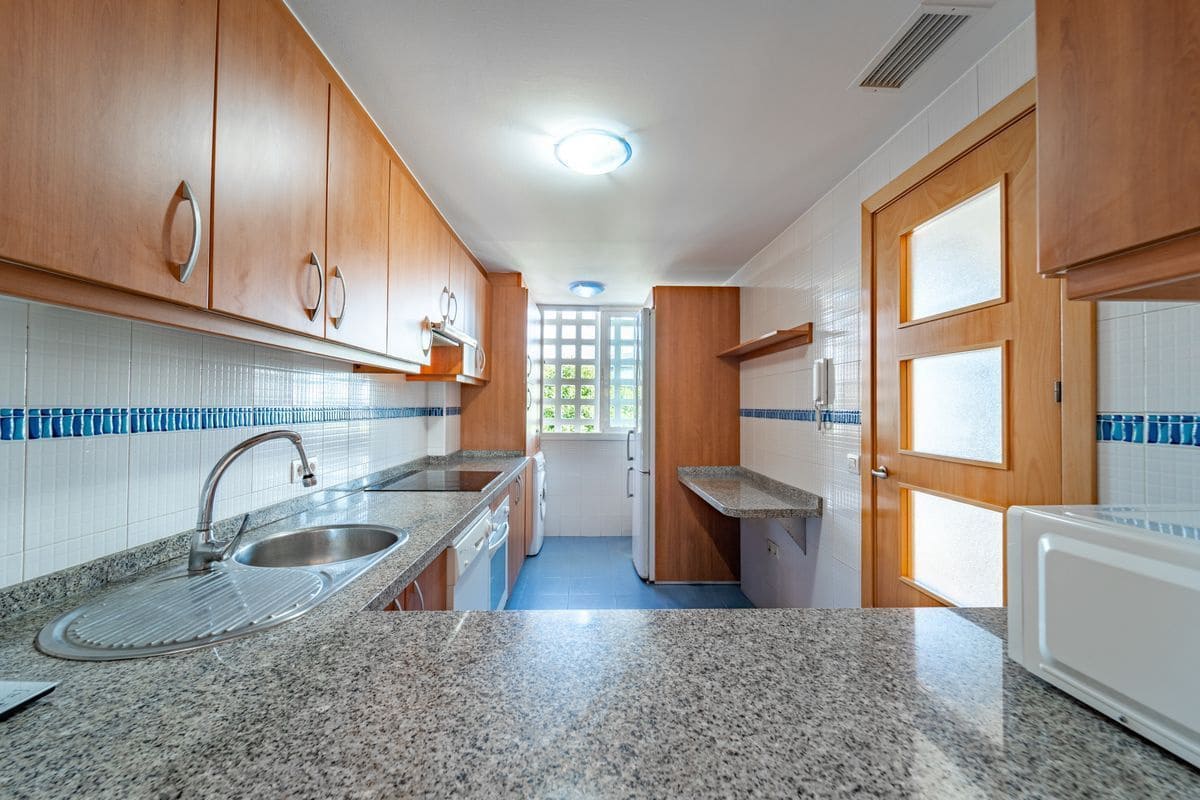 3 sypialnia Dom blizniak na sprzedaż w New Golden Mile z basenem garażem - 358 000 € (Ref: 10067051)