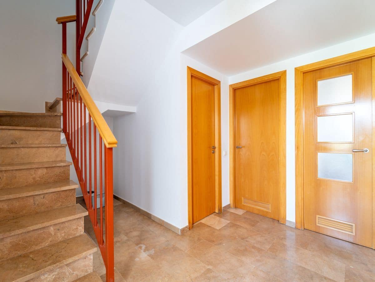 3 sypialnia Dom blizniak na sprzedaż w New Golden Mile z basenem garażem - 358 000 € (Ref: 10067051)