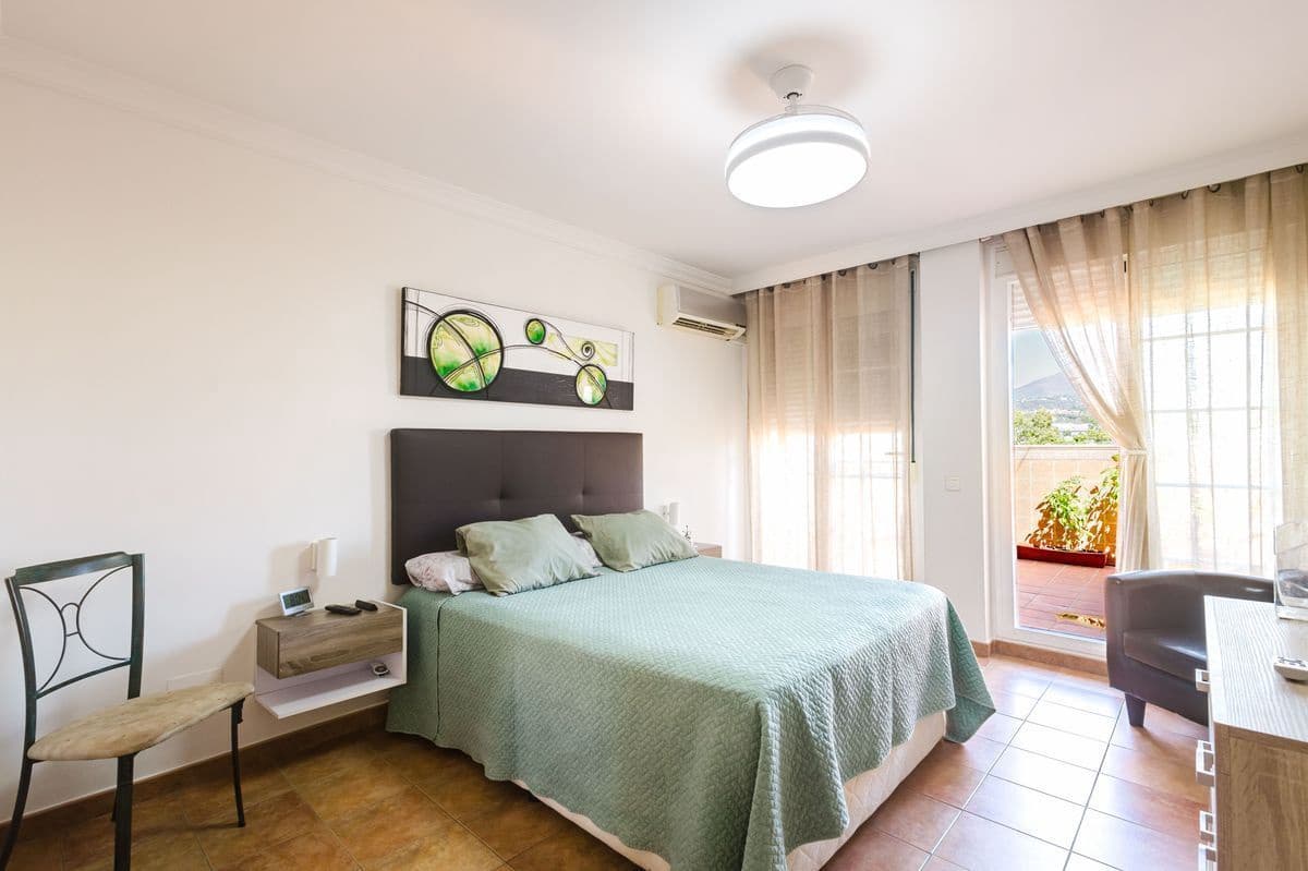 Casa de 3 habitaciones en Marbella en venta - 460.000 € (Ref: 10074888)