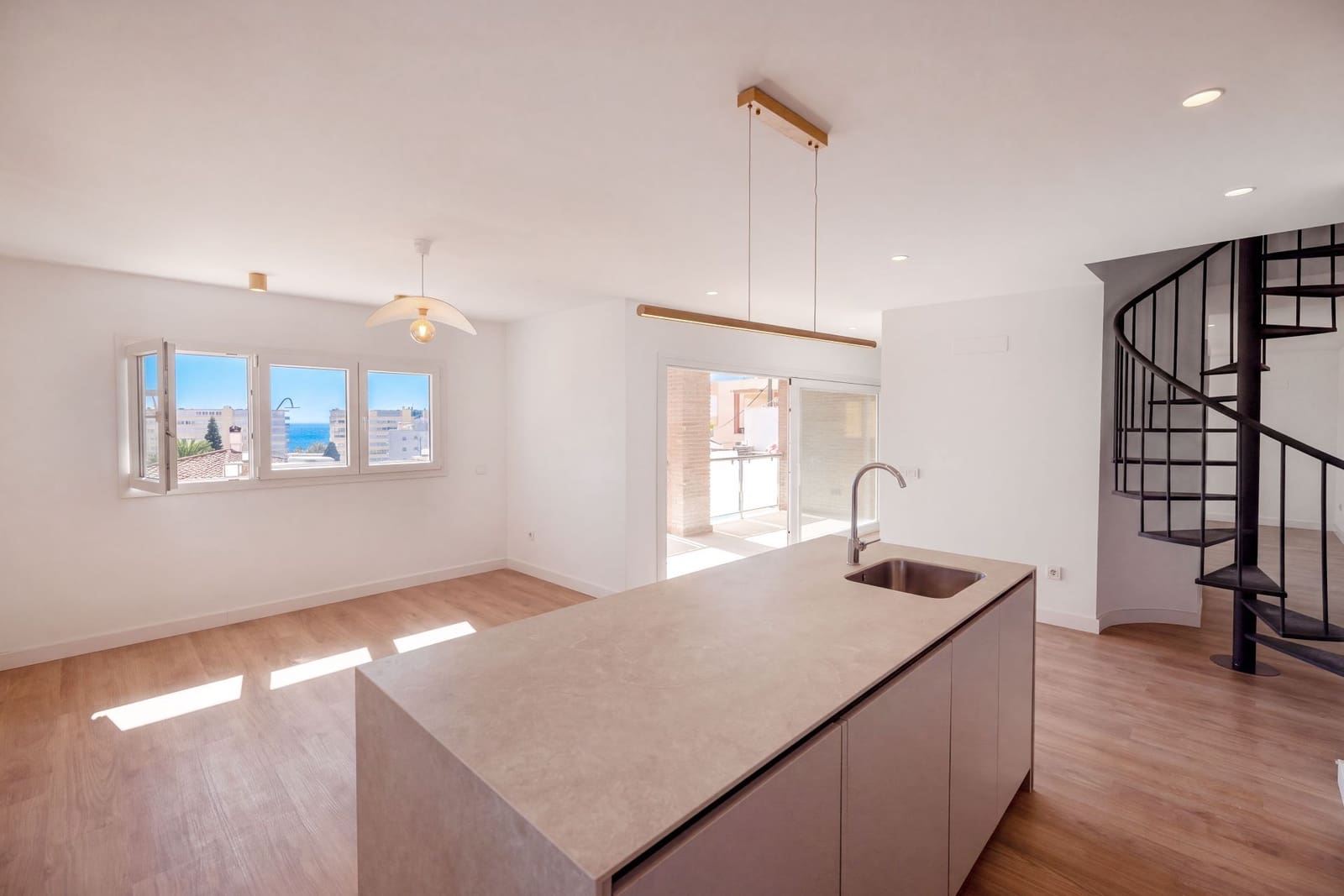 3 soveværelse Lejlighed til salg i Torremolinos med swimmingpool garage - € 570.000 (Ref: 10085465)