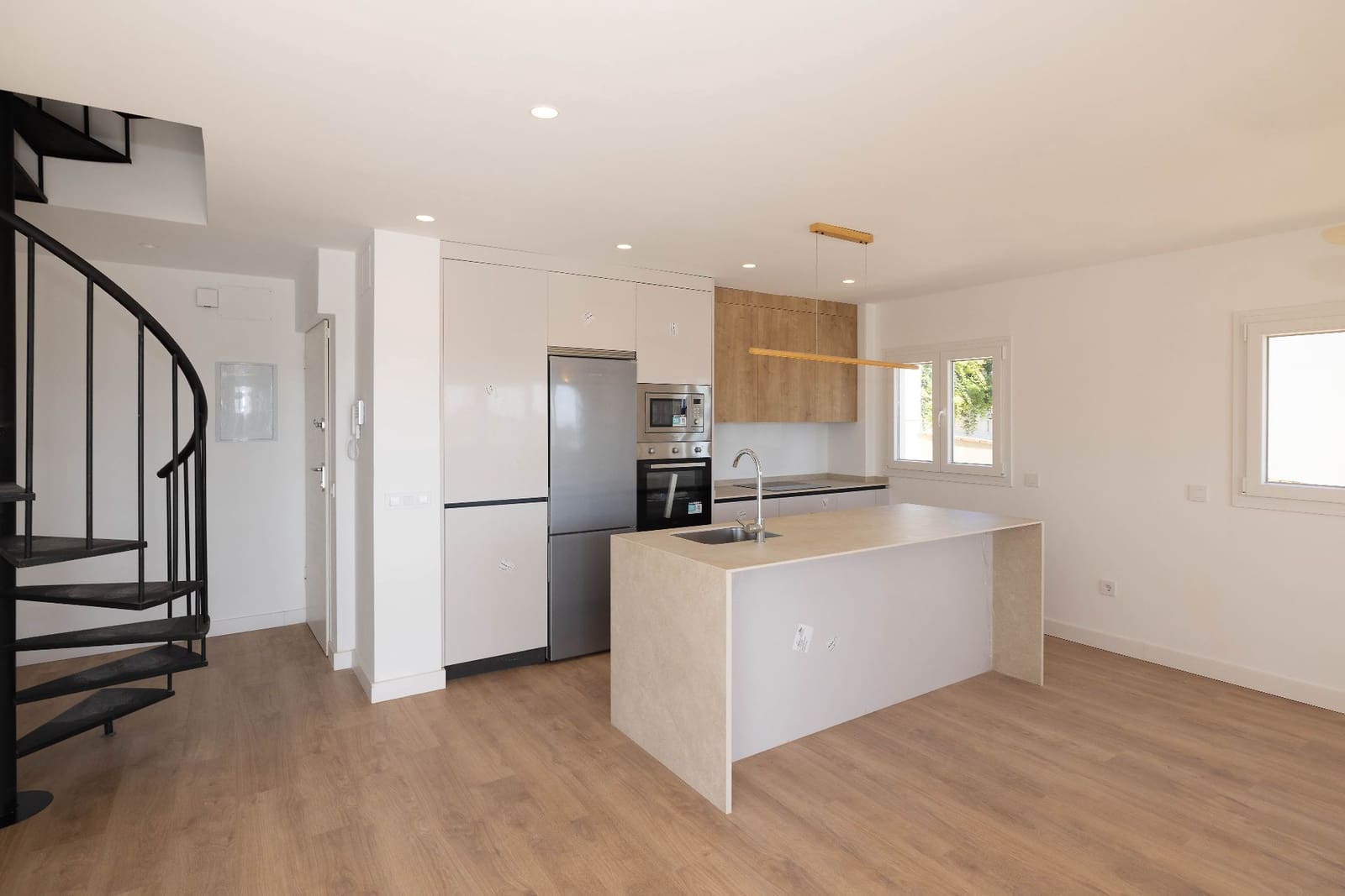 3 soveværelse Lejlighed til salg i Torremolinos med swimmingpool garage - € 570.000 (Ref: 10085465)