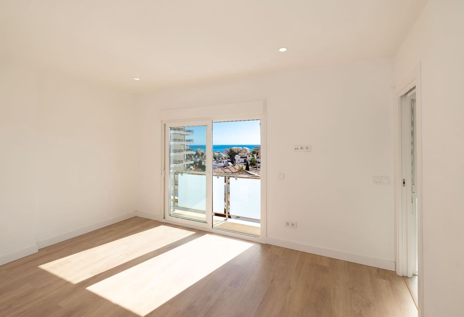 3 soveværelse Lejlighed til salg i Torremolinos med swimmingpool garage - € 570.000 (Ref: 10085465)
